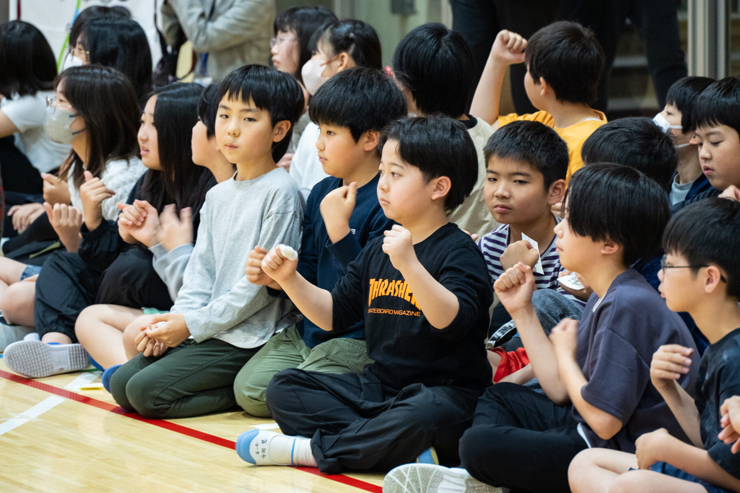 応援する子ども達