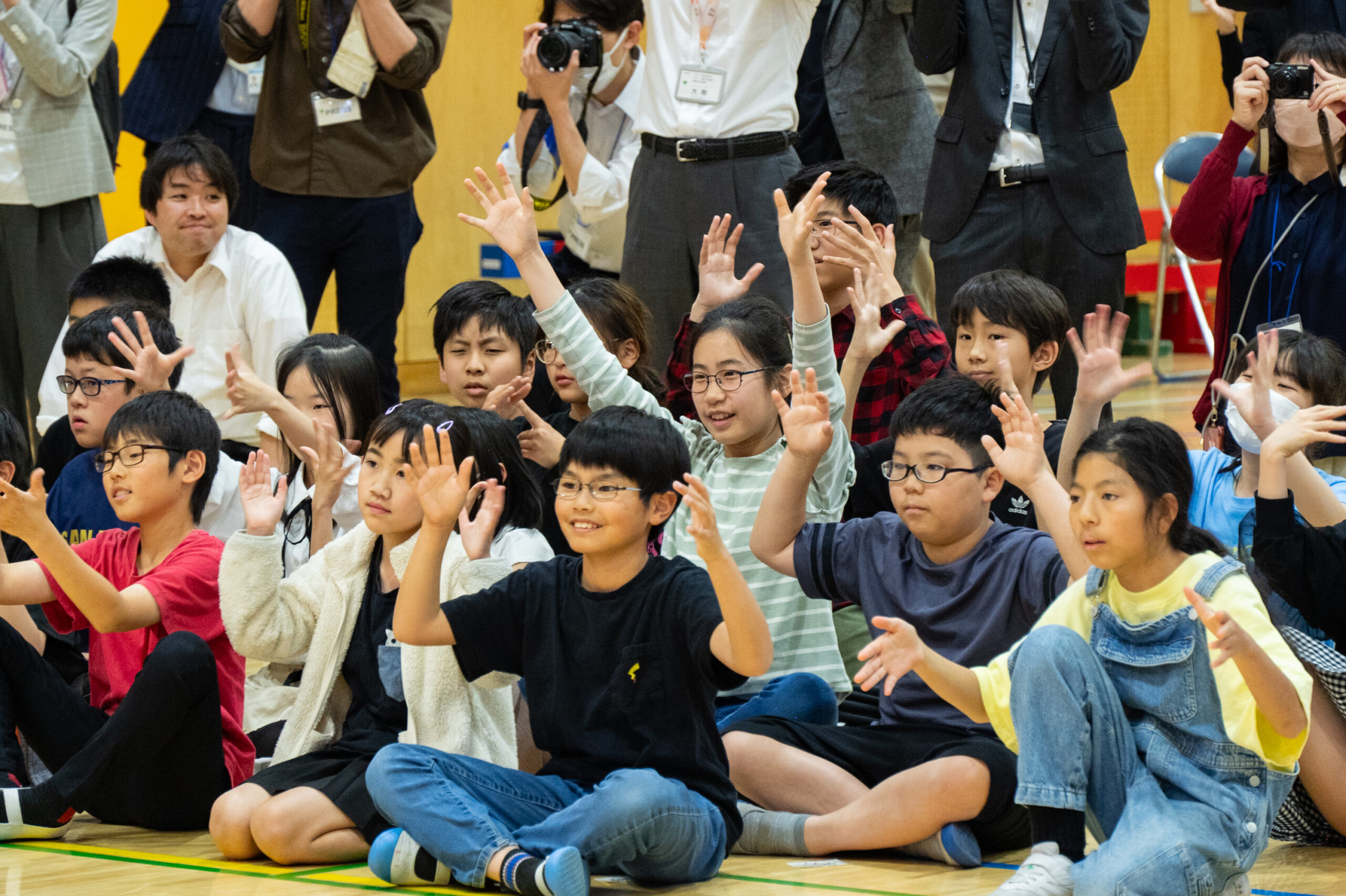 視線が釘付けの子ども達