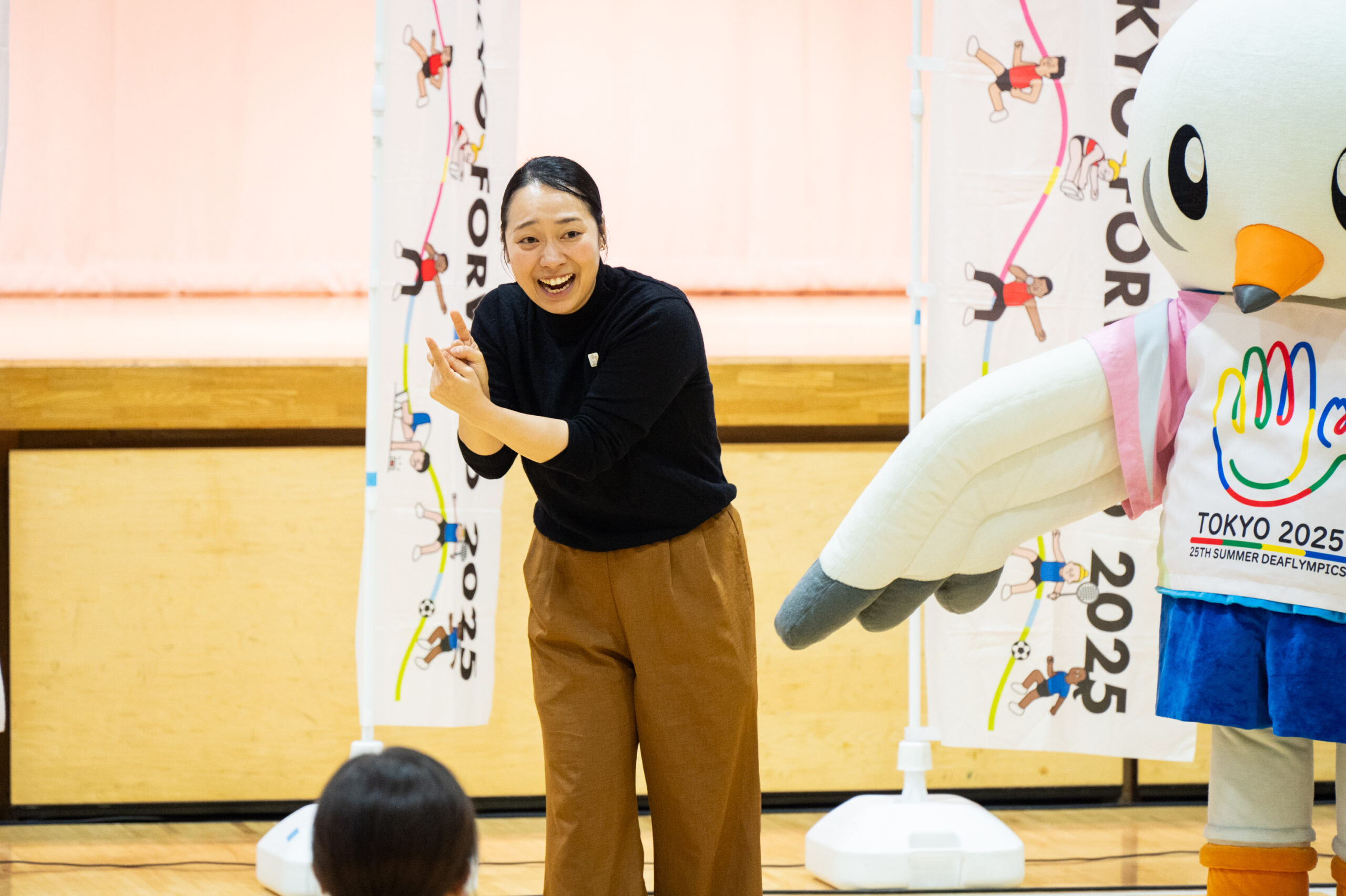 手話で伝える川俣先生